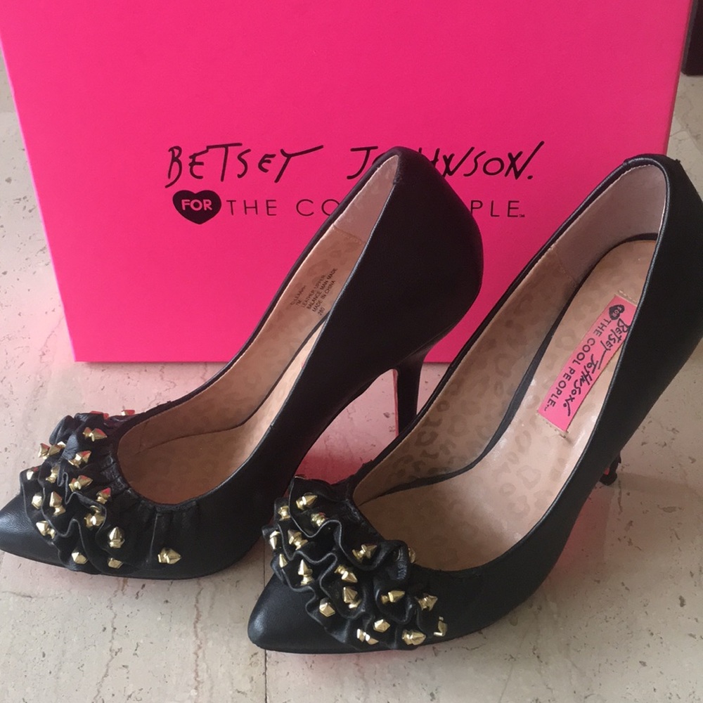 Betsey Johnson Leaahh heels, size 7